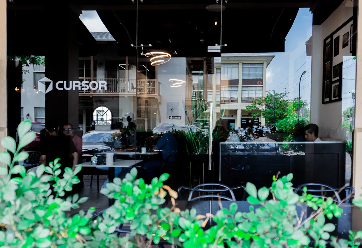 Fachada del encuentro Café Cursor Guayaquil